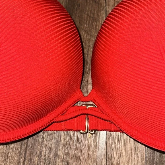 Victoria Secret 38C Bombshell Push Up‎ Bikini Top Adds 2 Cups - Picture 2 of 4
